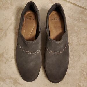 EARTH ORIGINS Gray SUEDE LEATHER step-in Comfort OPAL CLOG SHOOTIE 8.5 Wide New